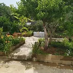 Spacious House With A Big Garden And Fire Pit