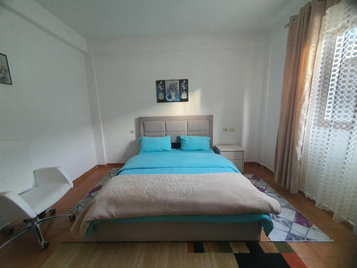 Hébergement de vacances Spacious House With A Big Garden And Fire Pit Tirana