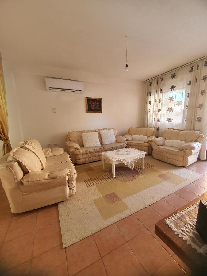 Spacious House With A Big Garden And Fire Pit Hébergement de vacances *